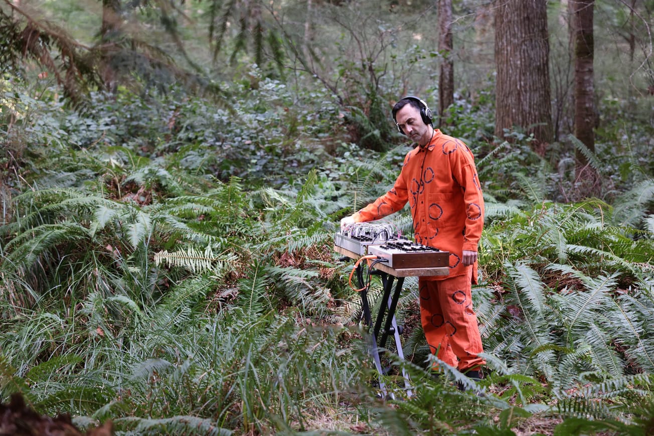 This Sound Has No Center