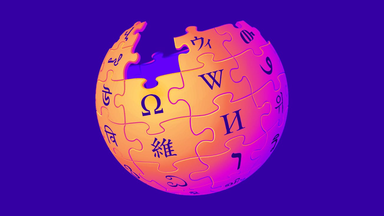 Wikipedia vs. the Machines